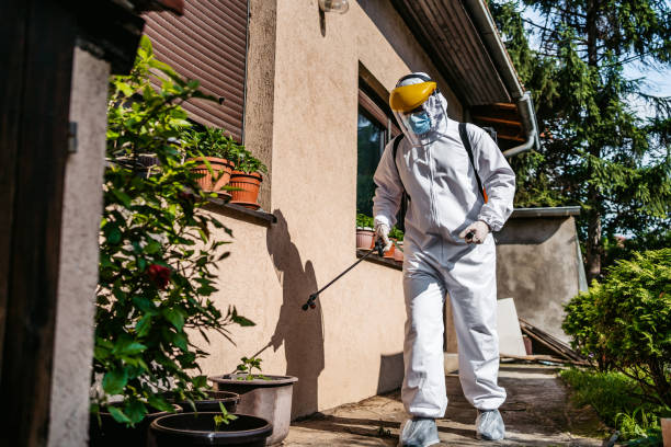 Best Exterminator Services  in Bladenboro, NC